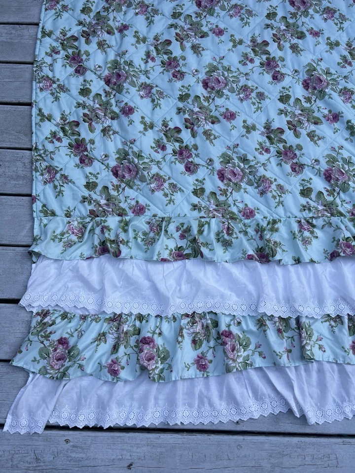 Girls TWIN QuiltedBedspread Pastel Green Cottage Floral White Eyelet Lace Tiers - Image 4 of 4