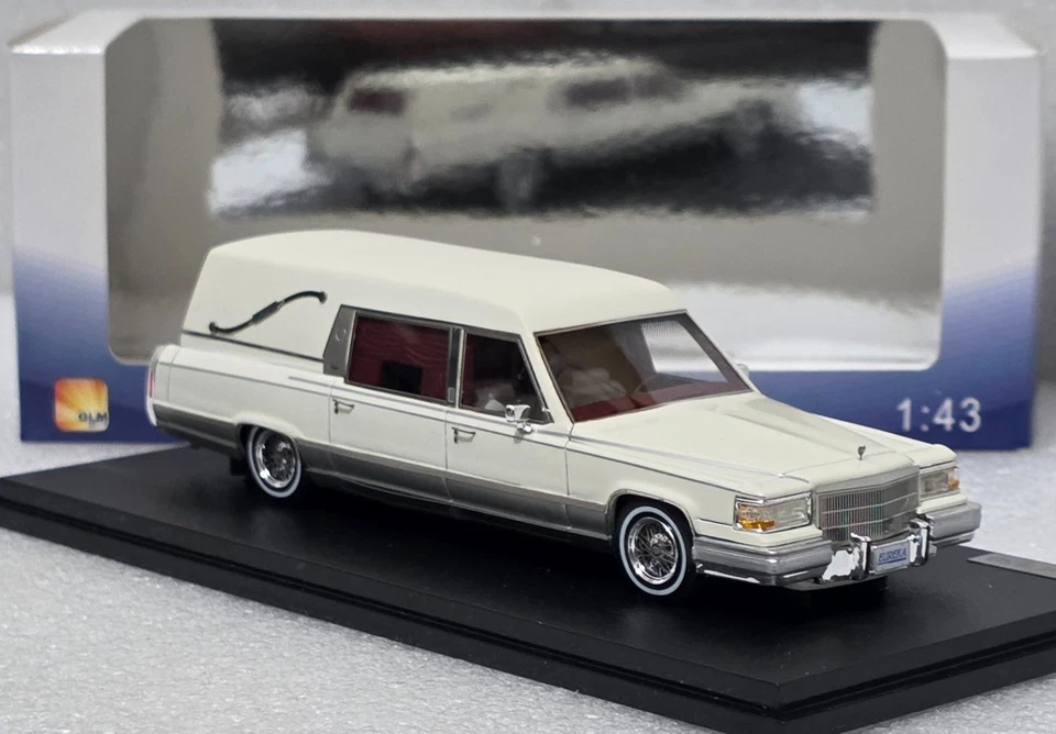 Cadillac Eureka Concours Brougham Hearse 1991 White 1:43 GLM 43100302 RARE!! - Image 4 of 4