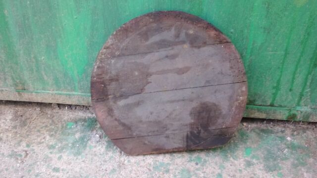 Antique Primitive Old Barrel lid with fantastic patina 19th Antique Primitive Old Barrel lid with fantastic patina 19th