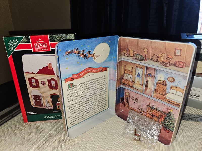 Hallmark Keepsake Ornament The Night Before Christmas Display House Tin 1992