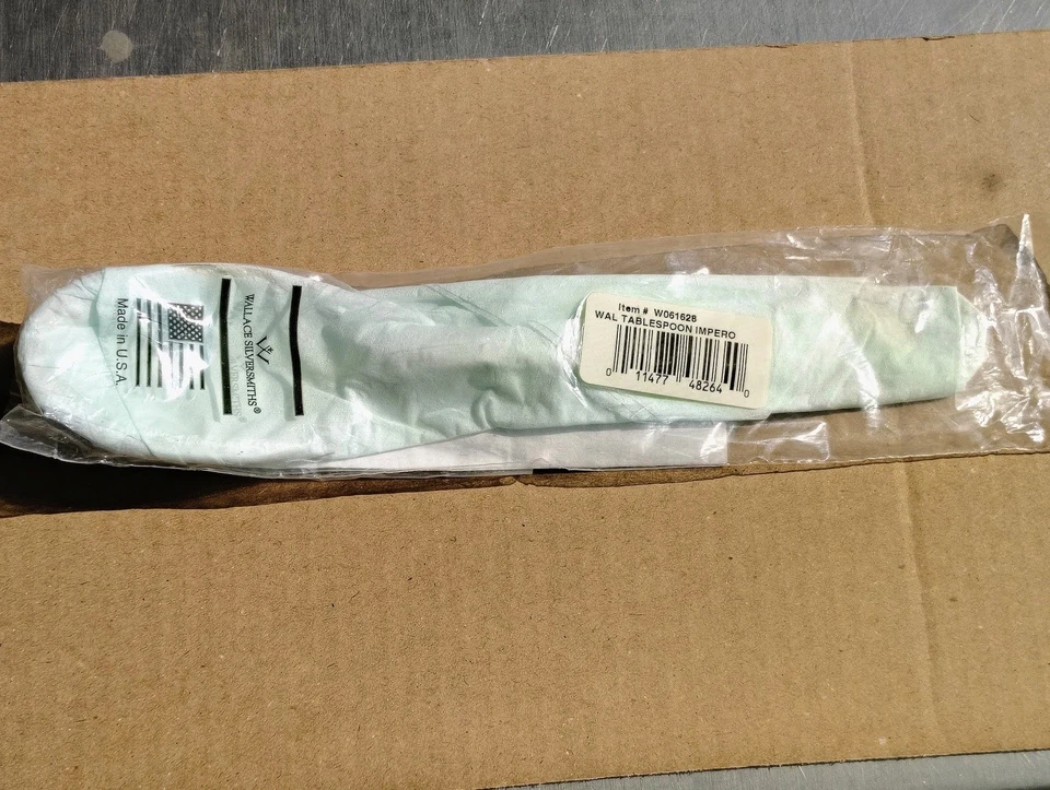 Nueva cuchara para servir Wallace Impero de plata esterlina sellada Foto 2 de 2