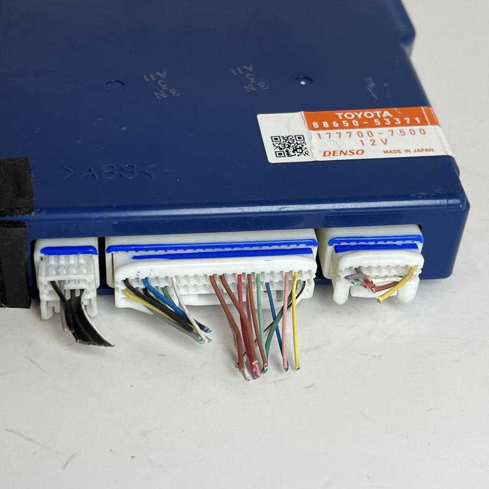 2011 LEXUS IS250C HVAC AMPLIFIER CONTROL MODULE 88650-53371 OEM - Imagen 3 de 4