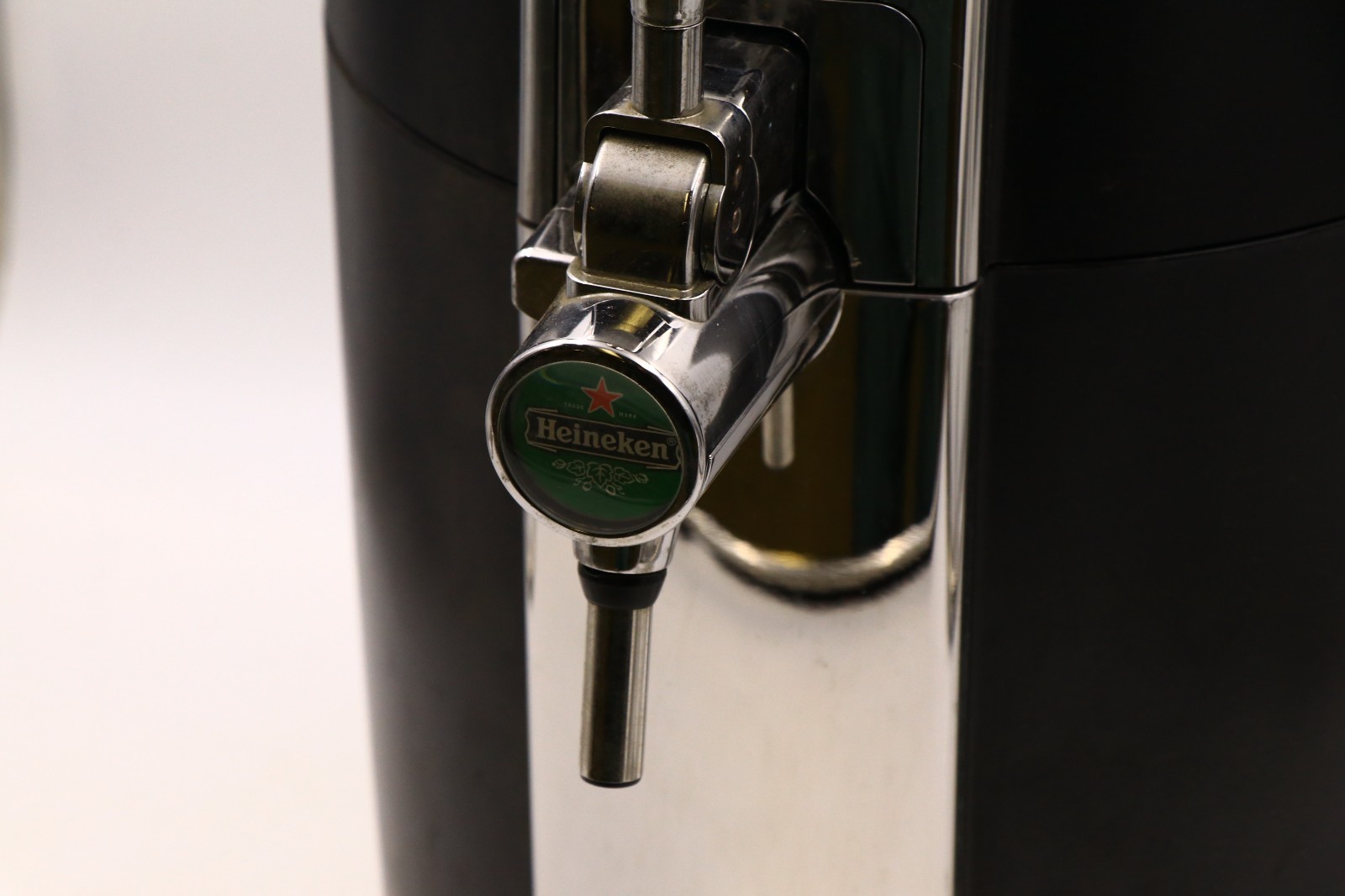 KRUPS BeerTender B90 VB50 Home Beer Draft Dispenser Machine Heineken