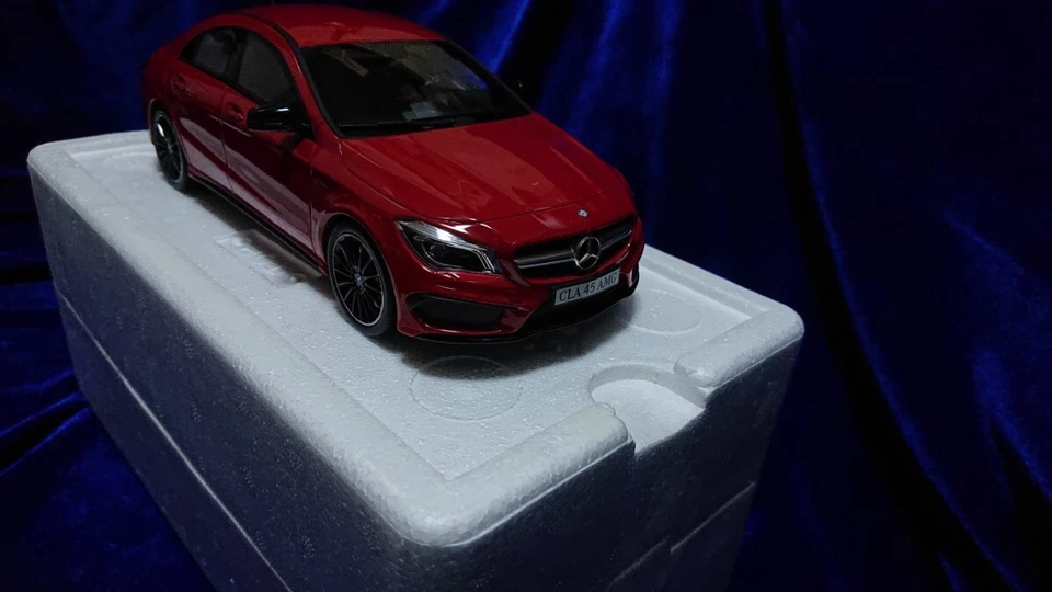 1 18 Mercedes Benz CLA45 AMG 4Matic 2014 GT SPIRIT GT031 Daimler AG C117 EDITION - Image 3 of 4