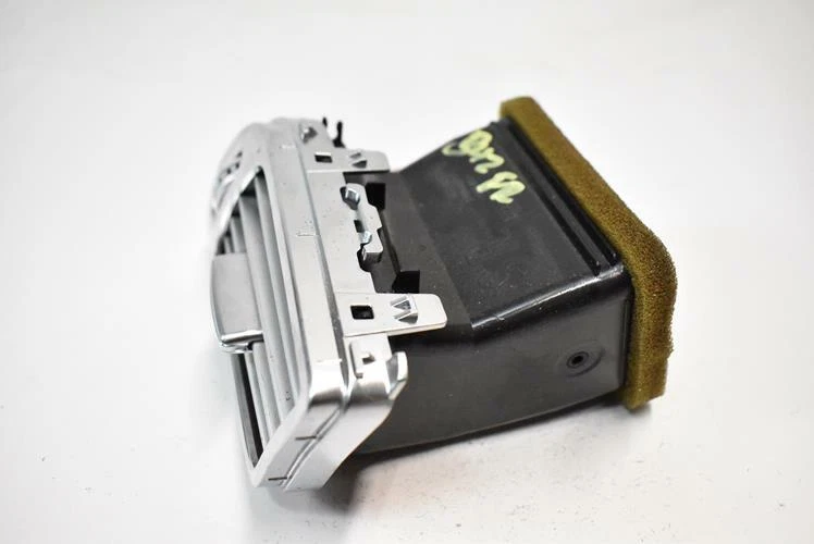 12-18 Mercedes W218 CLS550 CLS63 AMG Right Side Dashboard A/C AC Air Vent OEM - Image 3 of 4