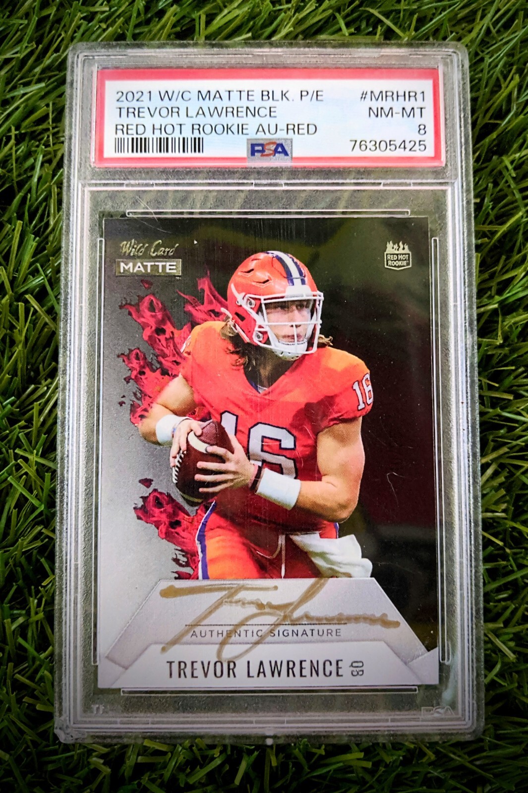 Trevor Lawrence Wild Card Matte Black Premier Edition Red Hot Rookie Autographs #MRHR1 Red