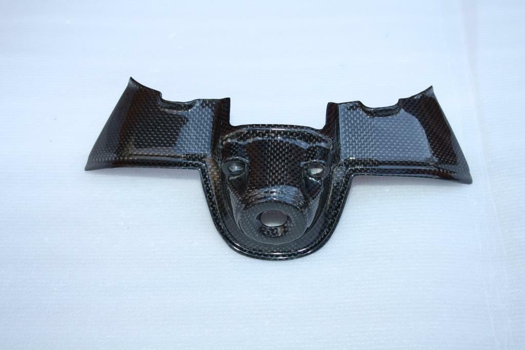 Habillage clé Panigale V4 carbone brillant idéal pour les sorties trackdays