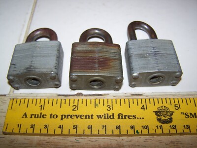 VINTAGE LOT OF 3 MASTER LOCK PADLOCKS WITH NO KEYS #0464
