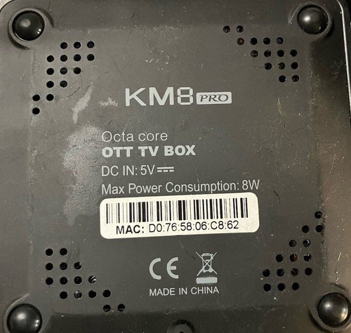 KM8 Pro Android TV Box 8gb mit Fernbedienung und Netzkabel - Bild 3 von 7