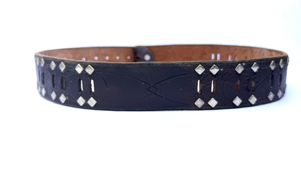 Черный винтажный кожаный ремень Joed, серебряные заклепки и винтажный размер 34-36 - Изображение 2 из 4