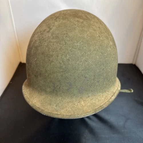VTG US Army Military M-1 Helmet with Liner Rear Seam WWII Vietnam or Later