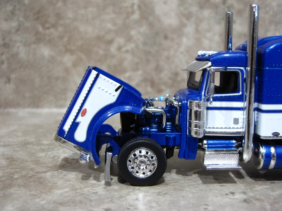 DCP 1/64 Blue White Peterbilt 389 Semi Truck Farm Toy - Image 4 of 4