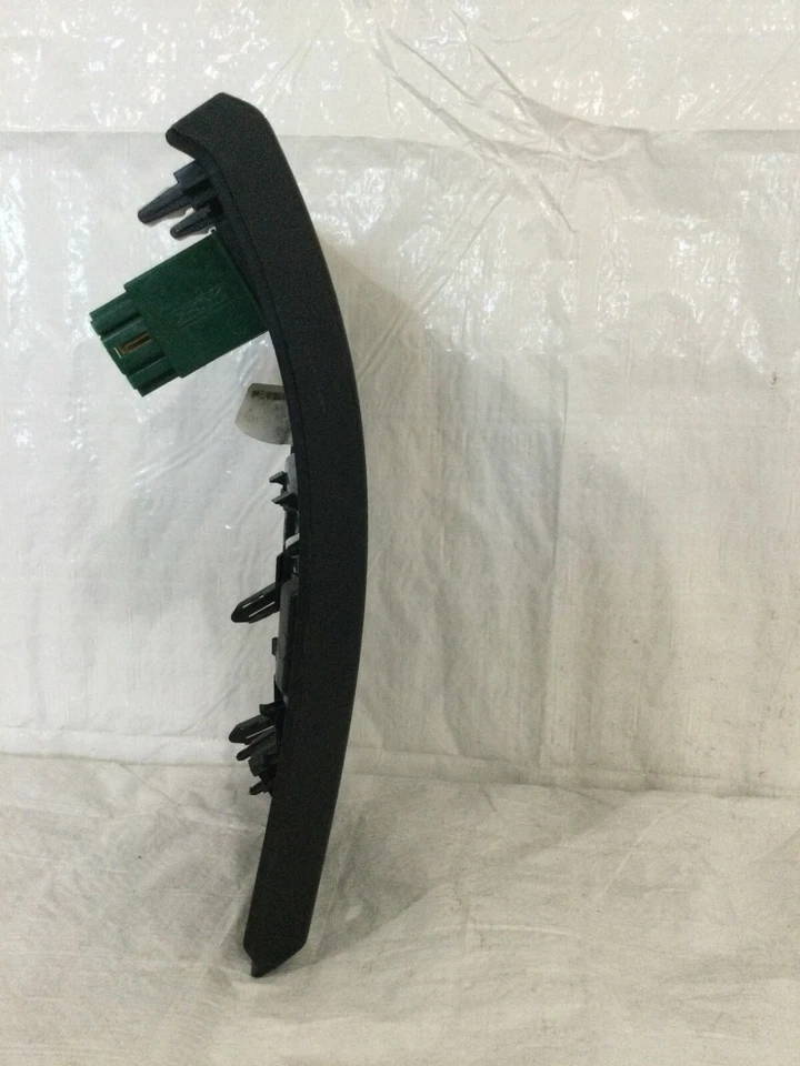 2013 三菱 RVR 左下仪表板膝盖装饰带雾灯牵引开关原始设备制造商 — 第 4/4 张图片