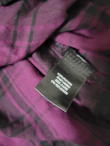 Torrid Viskose Twill gesmokte Tunika mit Knopfleiste Größe 1 lila kariert hoher niedriger Rücken - Bild 4 von 6
