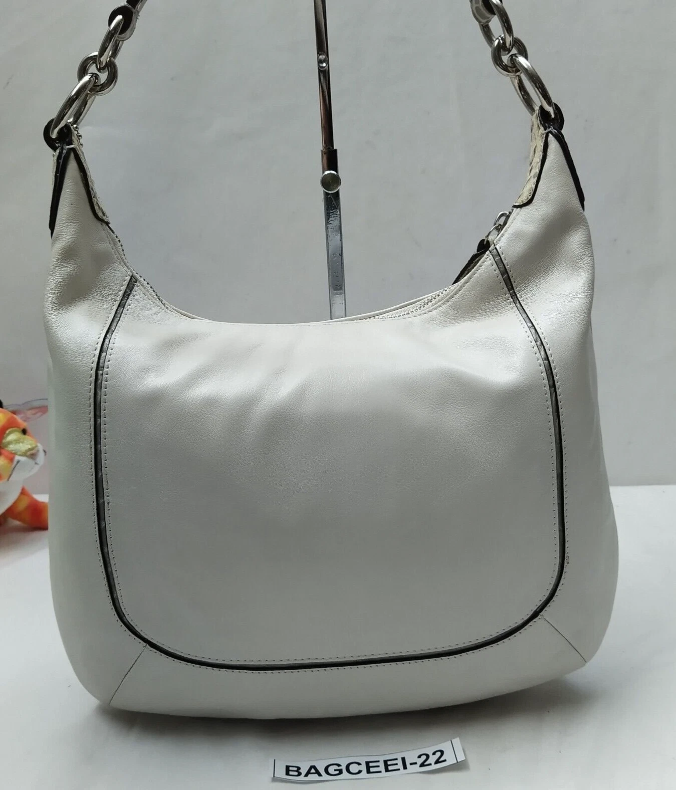 Borsa a tracolla Coach Kristin bianca grigia in pelle con dettagli in pelle di serpente chiusura con cerniera