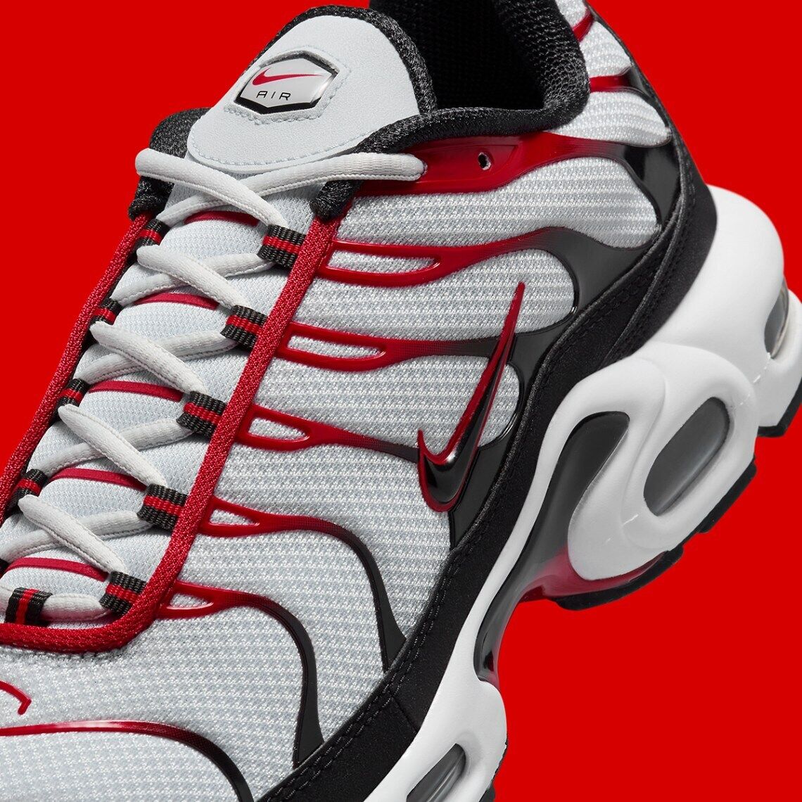 Nike Air Max Plus TN Tuned Pure Platinum University Red Nike Air Max Plus TN Tuned Pure Platinum University Red