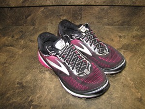 brooks ghost womens 7.5 wide