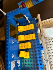 LEGO Beta I Command Base (6970) Classic Space Set, Vintage, Minifigures