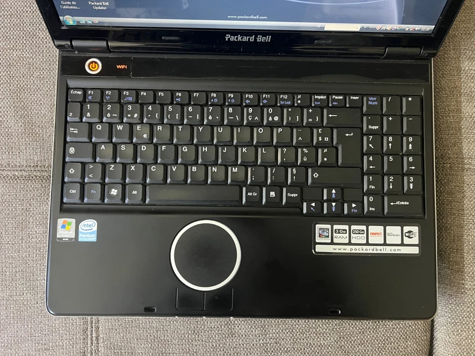 Packard Bell MH36 - Intel T3400 - GMA 4500M, 3GB, 250GB, Windows Vista - Imagen 2 de 4