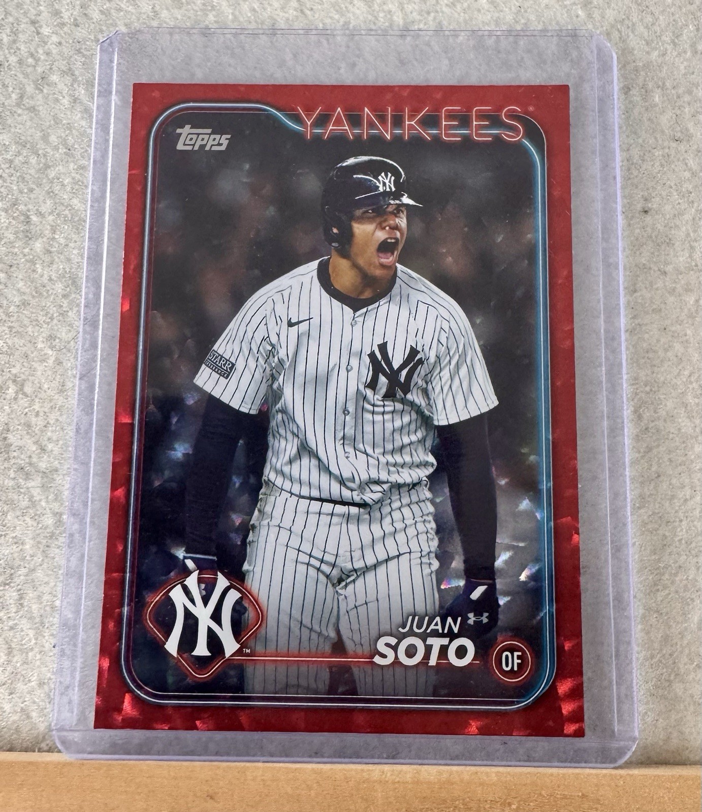 2024 Topps Update Red Crackle Foilboard /199 Juan Soto #US1