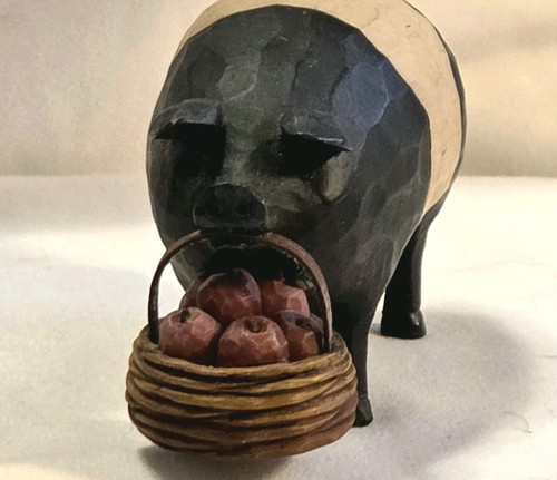 Teresa Kogut Schwein Figur Korb Äpfel Volkskunst schwarz-weiß Land Bauernhof - Bild 3 von 9