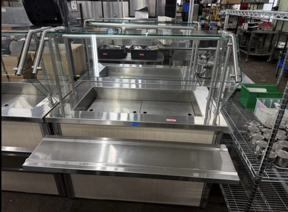 Randell 50” Mesa Buffet de Comida Fría Base Abierta Refrigerada por Hielo USADA Foto 3 de 4