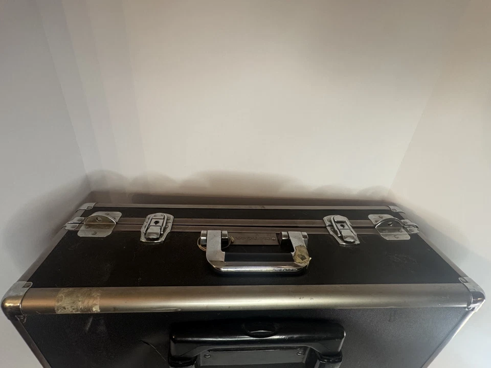 Sony HVR-Z1N MiniDV HDV 1080i Digital Video Camcorder Case Battery and Charger - Image 3 of 4