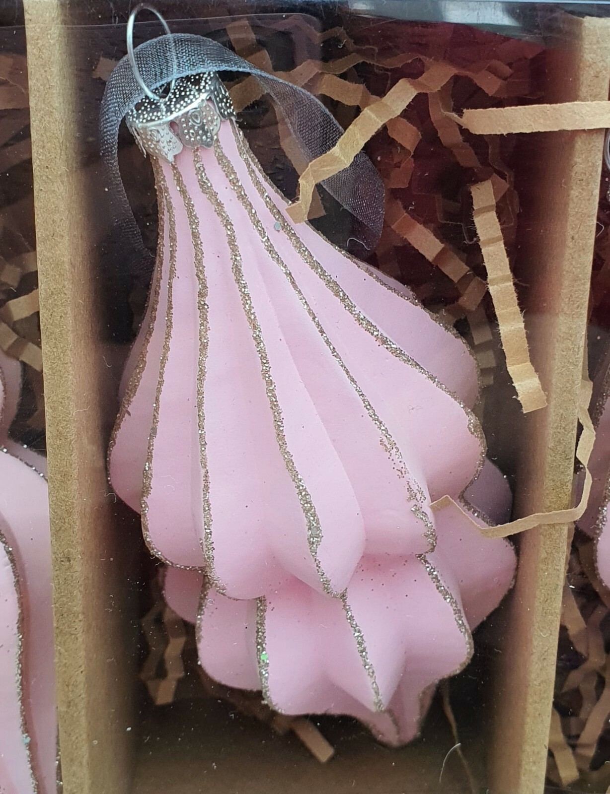 TK Maxx Homesense Stunning Pink Wavy Glass Baubles Hanging Christmas