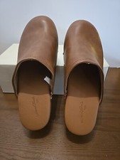 Universal Threads Women's 6 Leather Clogs Brown With Metal Studs Slip On