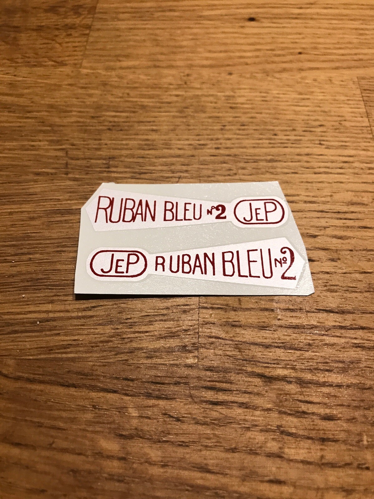 Restaurer un canot JEP en tôle avec le transfert Ruban Bleu N°2 d'origine