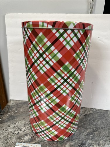 Temp-tations Holiday 5.5 Gallon Red Green White plaid Holiday Christmas Tin 17” - Picture 3 of 14