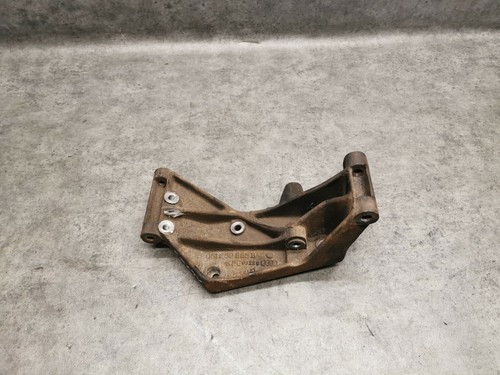VW Corrado 2.0 16V 9A 136PS Halter Lichtmaschine Lichtmaschinenhalter #16732