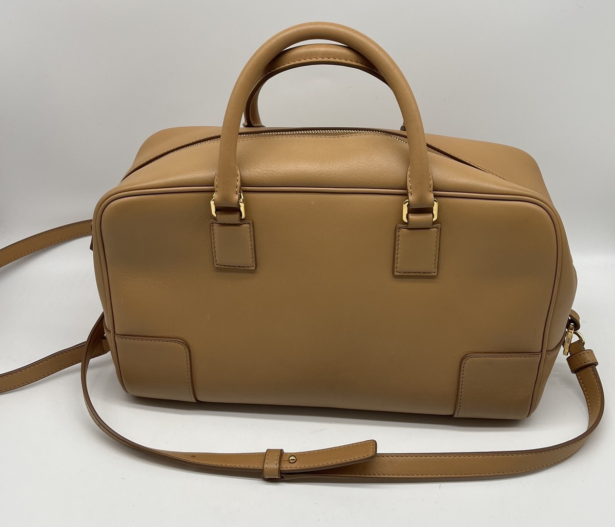 Loewe Amazona 28 Leather Bowling Bag Warm Desert brown shoulder