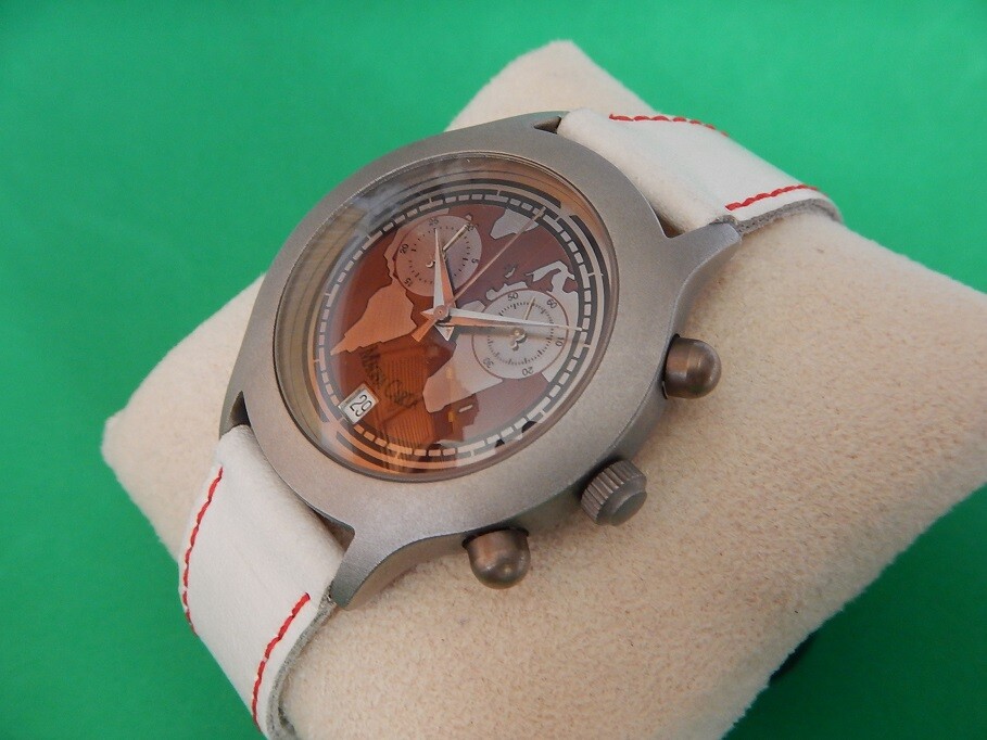 Montre Chronographe Magna Carta - Modèle Carte Du Monde - NOS De 1995 - Acier - Neuf Sans étiquette
