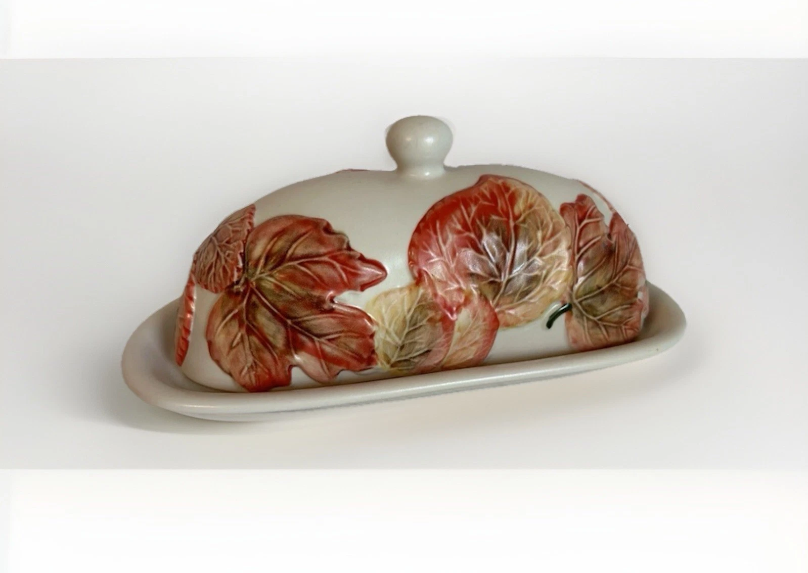 New Stoneware Covered Butter Dish 3D Embossed Fall Leaves Thanksgiving