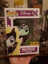 Funko Pop! Vinyl: Disney - Maleficent (Glow) - Hot Topic (HT)...