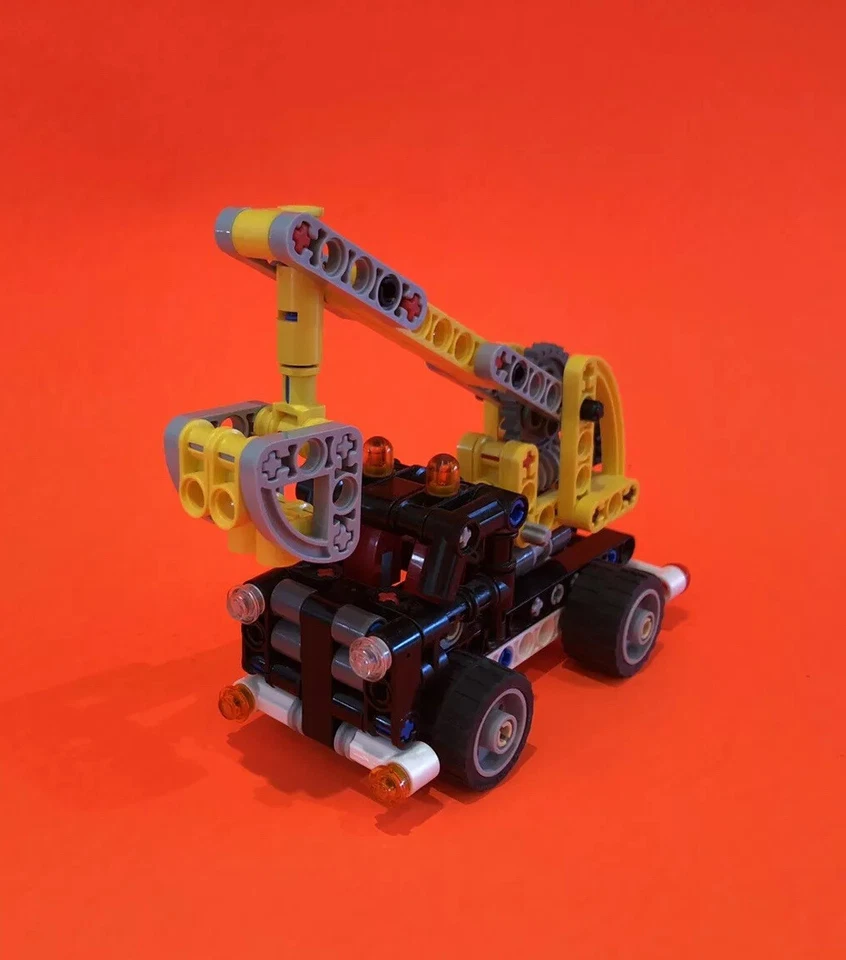 LEGO Technic 8045 Mini Telehandler, photo 1 of 5