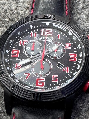 CITIZEN Eco-Drive クロノグラフ腕時計　文字盤ブラック　秒針赤 Citizen Eco-Drive Chronograph H504 Black/Red Watch –Solar Powered