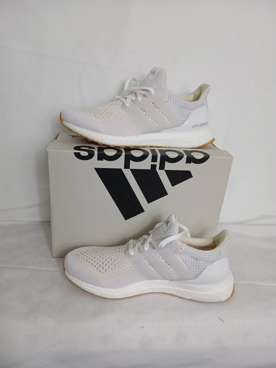 adidas gazelle silver green womens Women's adidas Novaflight 2 Volleyball Shoes 8 White/Silver main image 1