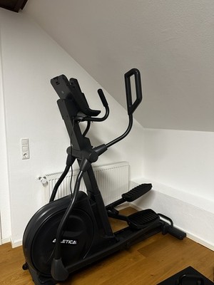 Atletica Beam Crosstrainer / Elipsentrainer, schwarz,  mit Transportrollen