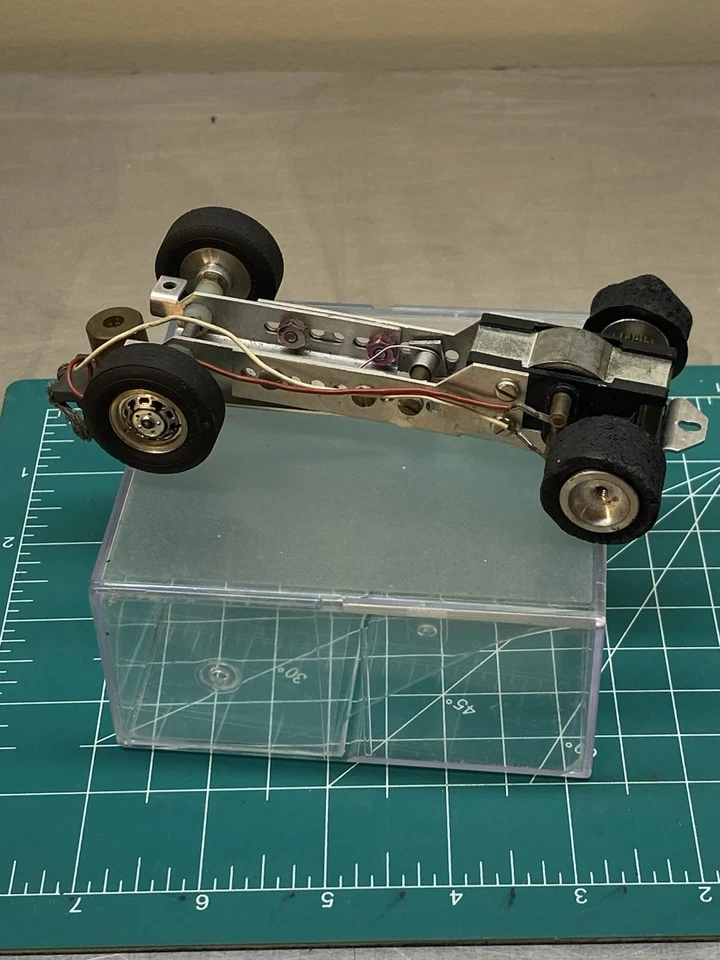 Chasis Aurora K&B de colección 1/24 ranura probado ¡funciona! Foto 3 de 4