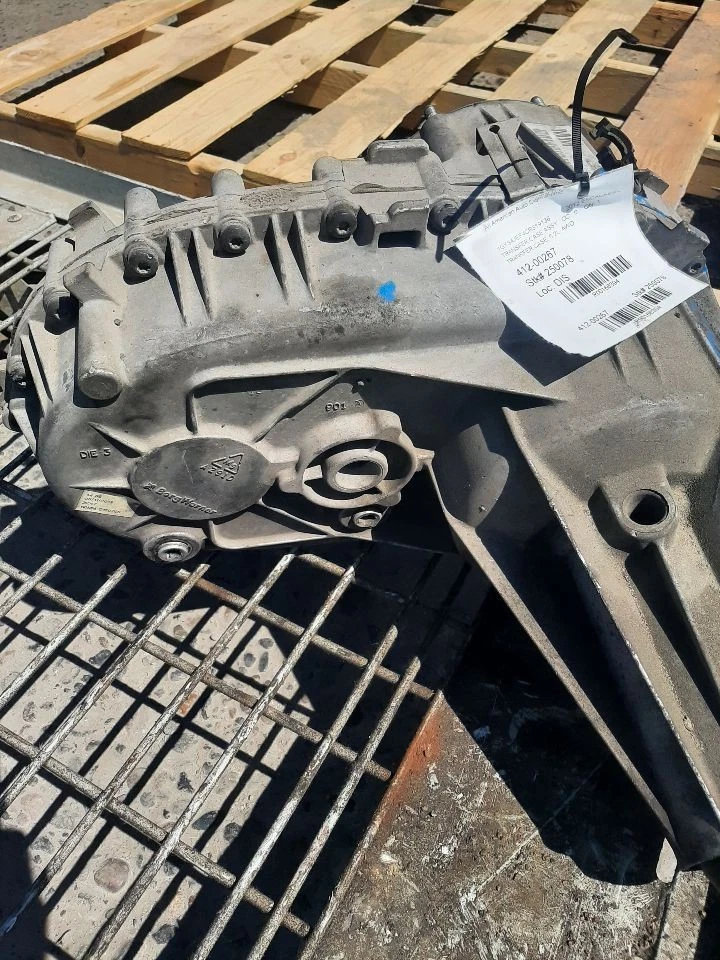 2007 08 09 10 11 12 13 2014 CADILLAC ESCALADE Transfer Case 6.2L AWD 24246762 - Image 3 of 4