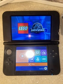 Nintendo 3DS XL Handheld System Red w/4 Games and Charger