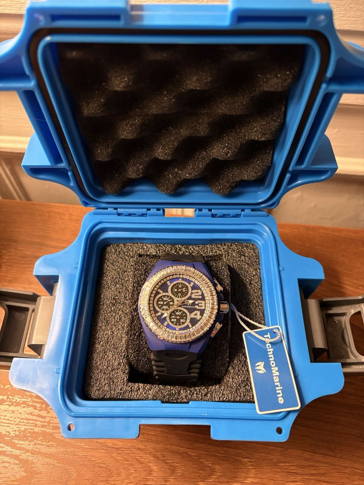 Technomarine Cruise Jellyfish Mens 45mm, Collector’s Piece Crystal Stones w/case