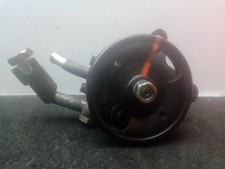 Pompe direction assistée Nissan CABSTAR