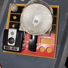 VINTAGE KODAK BROWNIE HAWKEYE CAMERA WITH FLASH Circa 1950-61