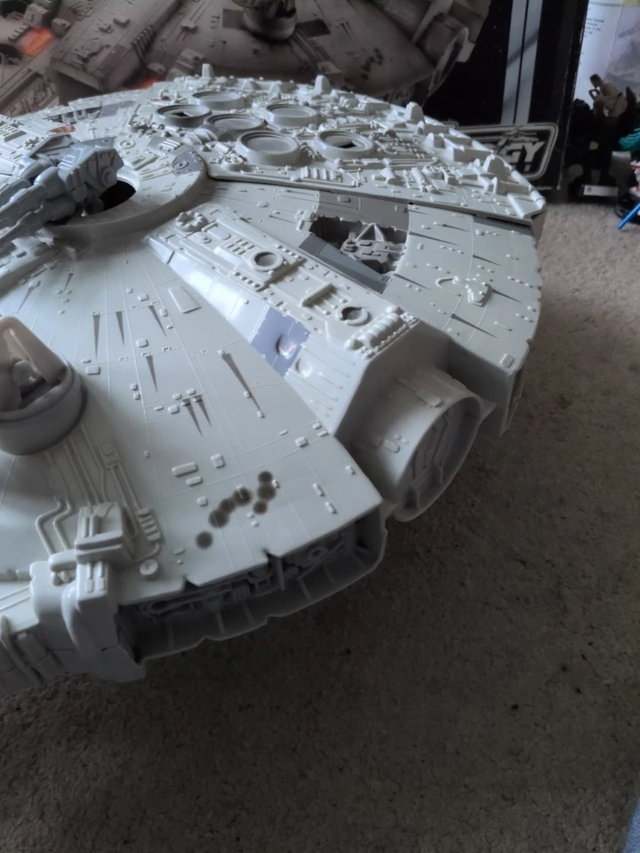 Vintage Millennium Falcon Vehicle Star Wars Original Trilogy 2004 Hasbro In Box - Image 4 of 4
