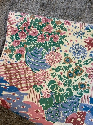 Three Double Rolls Pre-pasted Wallpaper Colors In bloom Pink & Periwinkle Tulips
