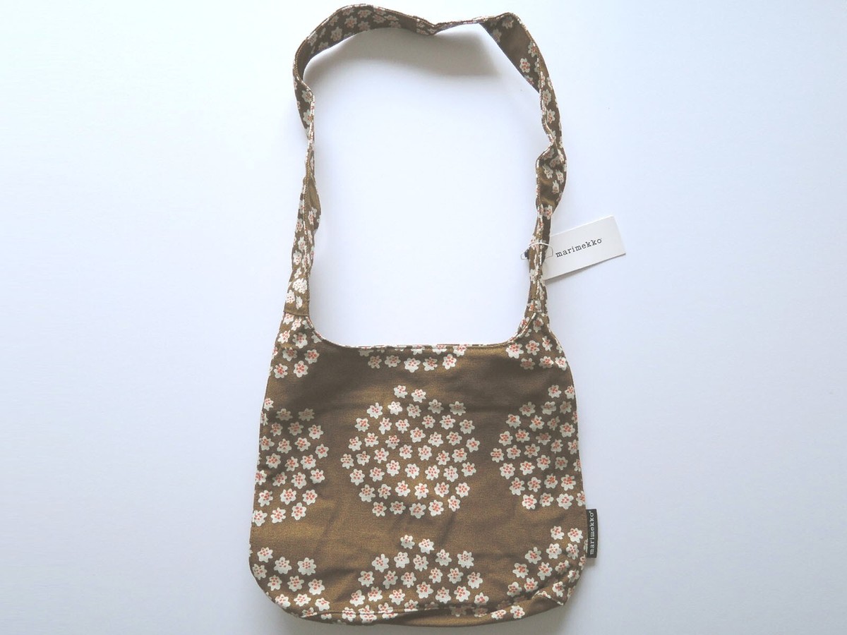 オリーブグリーン　puketti プケッティ　ミニ ショルダーバッグ　マリメッコ marimekko Puketti Shoulder bag Olive 现货樱花团 芬兰