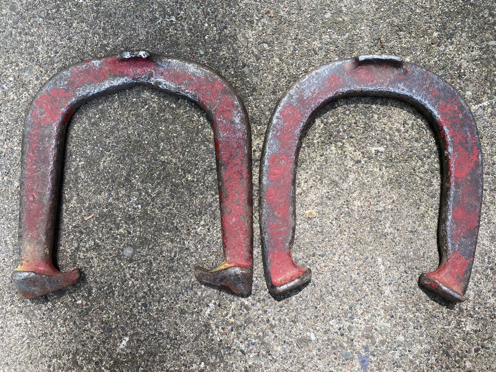 VINTAGE SET OF 4 PROFESSIONAL SUPER RINGER PITCHING HORSESHOES DULUTH